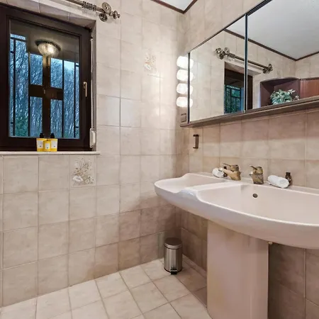Wellness Near Vienna - Pool, Sauna & Whirlpool * Purkersdorf