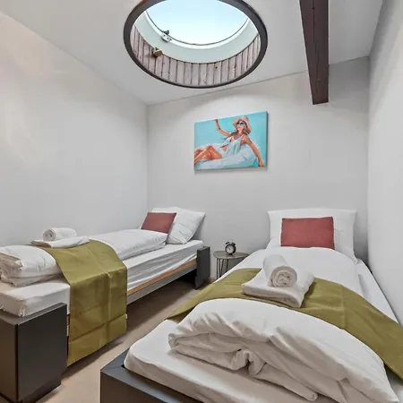 Wellness Near Vienna - Pool, Sauna & Whirlpool Vakantiehuis Purkersdorf