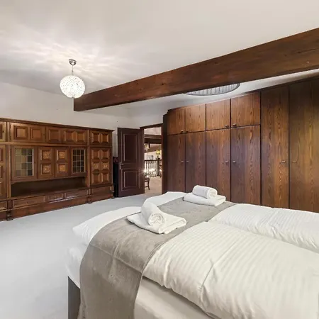 Vakantiehuis Wellness Near Vienna - Pool, Sauna & Whirlpool