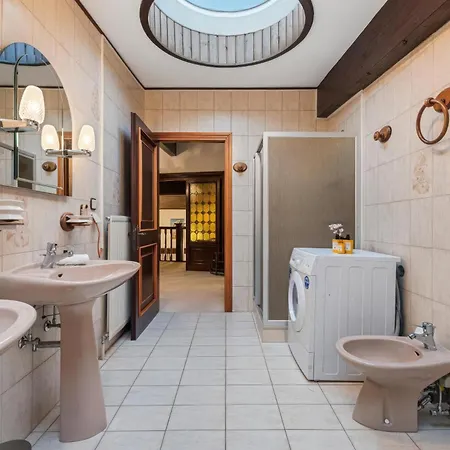 Vakantiehuis Wellness Near Vienna - Pool, Sauna & Whirlpool